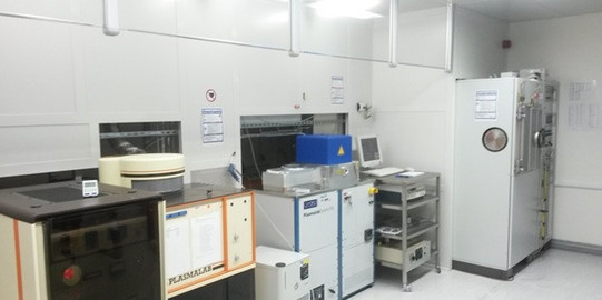Laborgerätschaften des Lehrstuhls für Hochfrequenztechnik